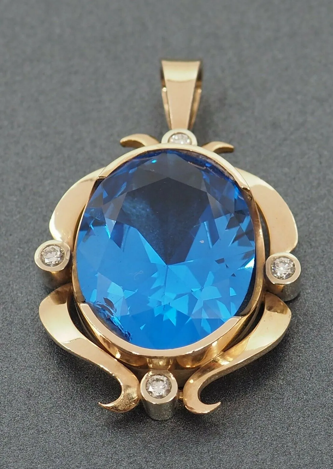 Spinel & Diamond 9ct Yellow Gold Pendant