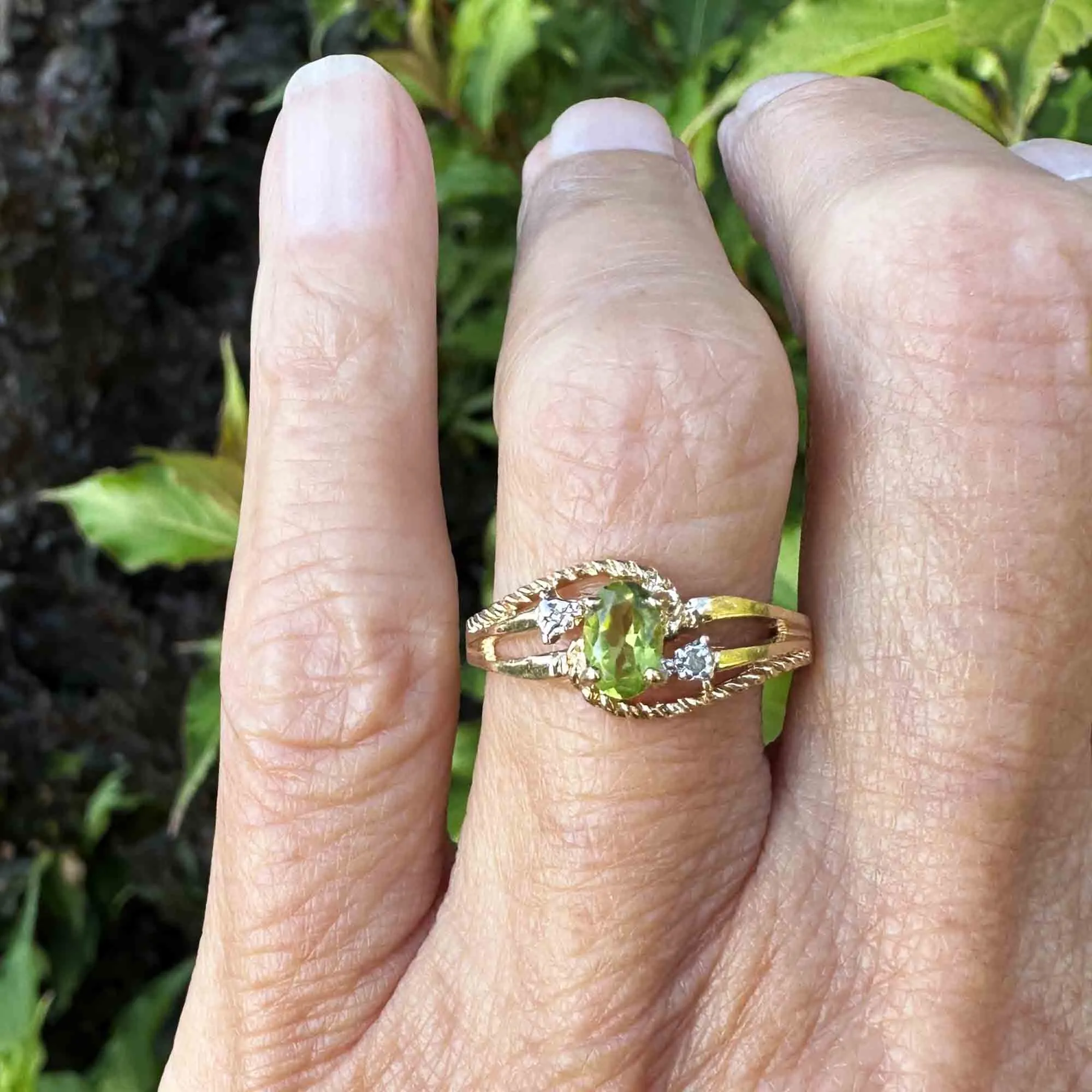 Vintage Bypass Gold Diamond Peridot Ring